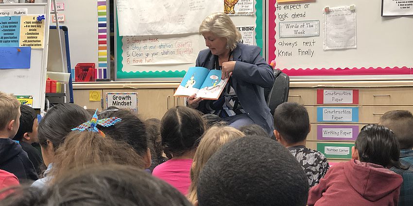 Dr. Veramontez reading to first grade.
